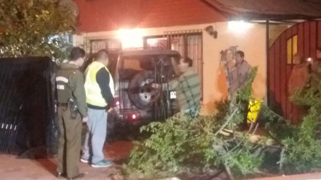 Conductor ebrio atropella a hombre de 48 años y su hijo de sólo 2: ambos están graves