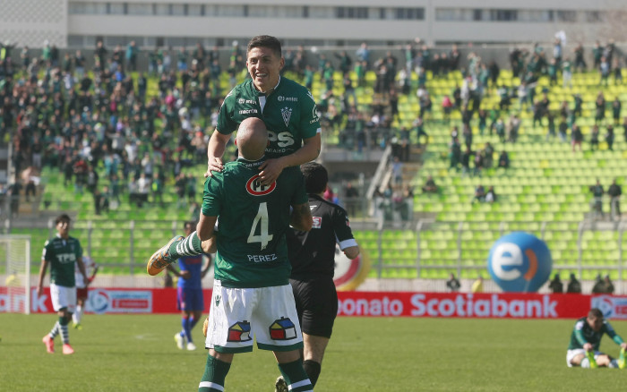 Santiago Wanderers oficializó el arribo de Jonathan Charquero