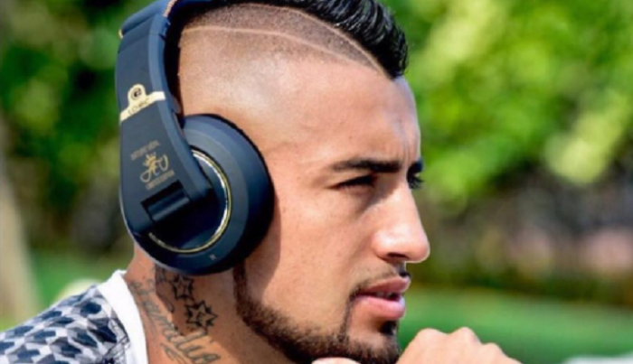 Este viernes se ponen a la venta los audífonos con firma de Arturo Vidal