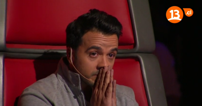 Luis Fonsi quiebra en llanto tras tragedia que afectó a cantante de su equipo en The Voice
