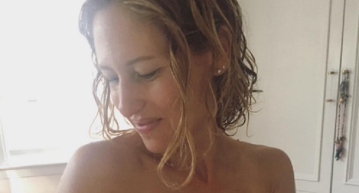 La disputa de una fotógrafa con Instagram luego que censuraran foto de su hija