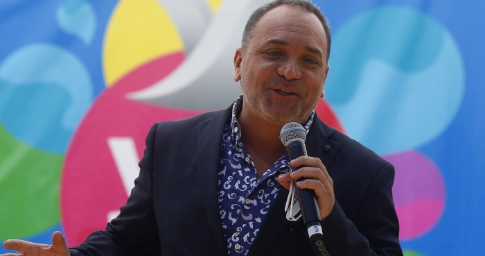 ¿Gemelos? Foto de un hombre igual a Luis Jara circula en las redes sociales