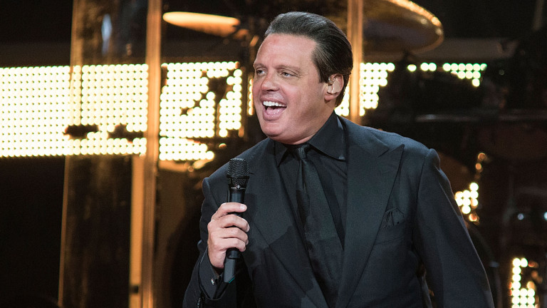 Luis Miguel reaparece en público irreconocible y bastante más delgado