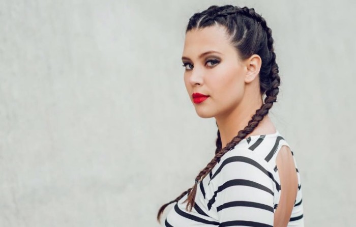 Michelle Carvalho sorprende a fans con foto de cuando fue rostro de L'Oréal