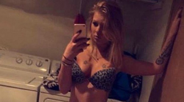 Mujer posteó sexy foto para impresionar a su marido, pero dejó a la vista su mayor secreto