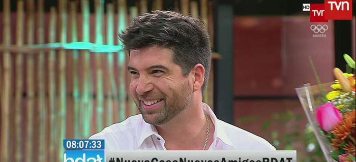 Tras cuatro meses en pantalla: Mario Velasco también fue desvinculado del matinal de TVN