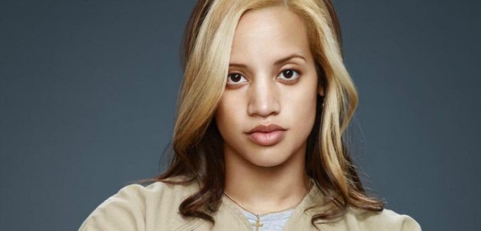 Curvilínea actriz de Orange is the new black sorprendió con sensual traje de baño en NYFW