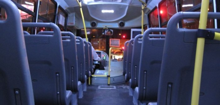 Sancionan a chofer de taxibús que se negó a trasladar niños con Síndrome de Down