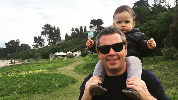 José Miguel Viñuela compartió tierno video de los primeros pasos de su hijo en Instagram