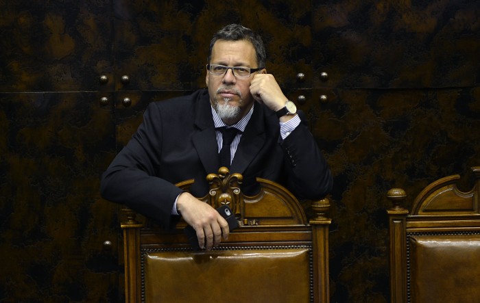 Video registra pelea entre Lagos Weber y Pizarro en votación por elección de intendentes