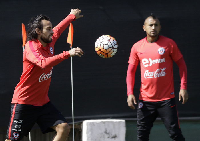 Valdivia, Beausejour y Puch serían titulares ante Perú