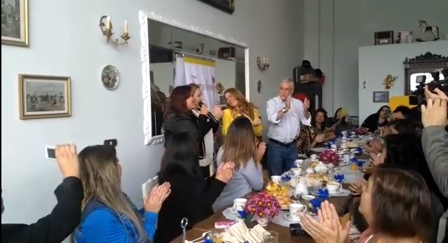 El baile de Piñera en apoyo a Cathy Barriga en Maipú