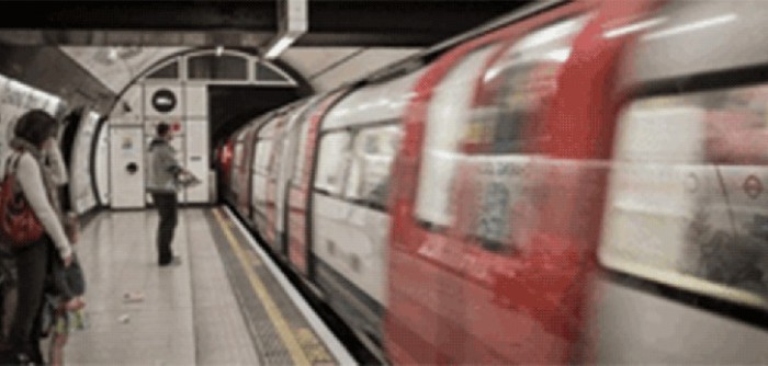 La pregunta que se está tomando Internet ¿A qué dirección se dirige este metro?