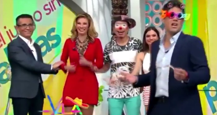 Conductora mexicana se volvió Trending Topic por gaseoso percance en vivo