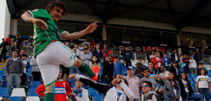 Los memes que dejó la violenta agresión de delantero de Audax a hincha de la UC