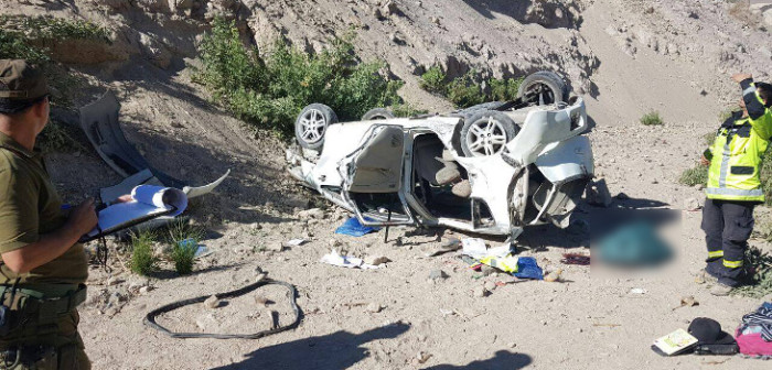 Dos mujeres de 19 y 20 años mueren tras caer su vehículo a quebrada en Camiña