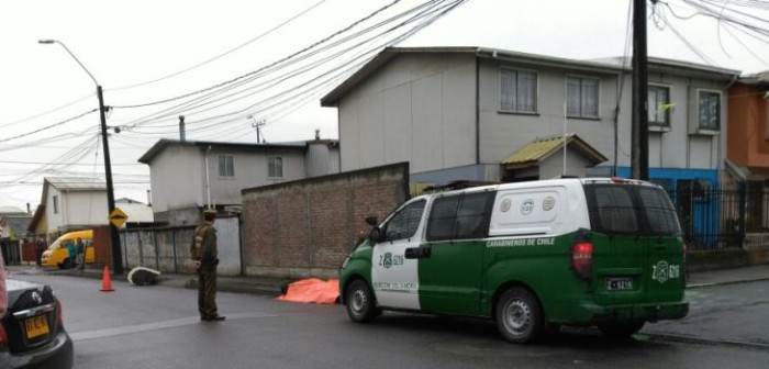 Joven muere tras ser golpeado y apuñalado en vía pública de Coronel