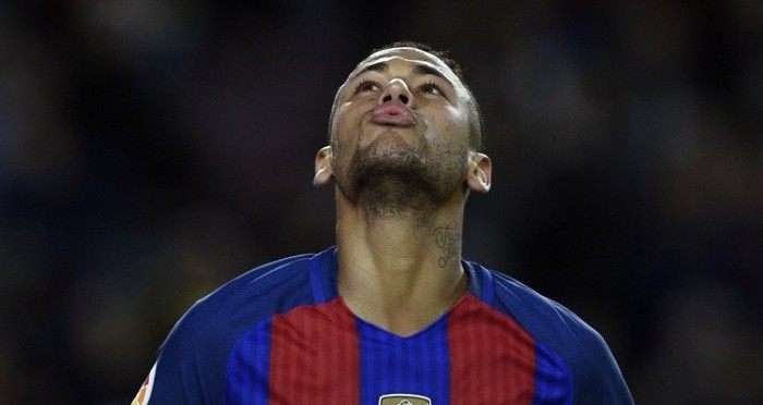 ¿La maldición del Ferrari? El crack brasileño Neymar estrelló su auto de lujo