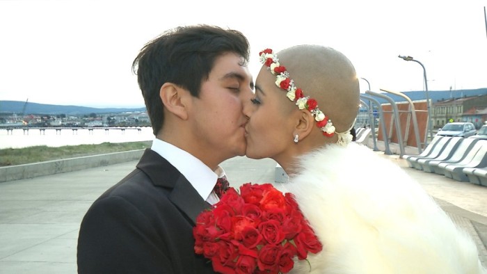 La admirable historia de amor de la joven que lucha contra el cáncer en Magallanes