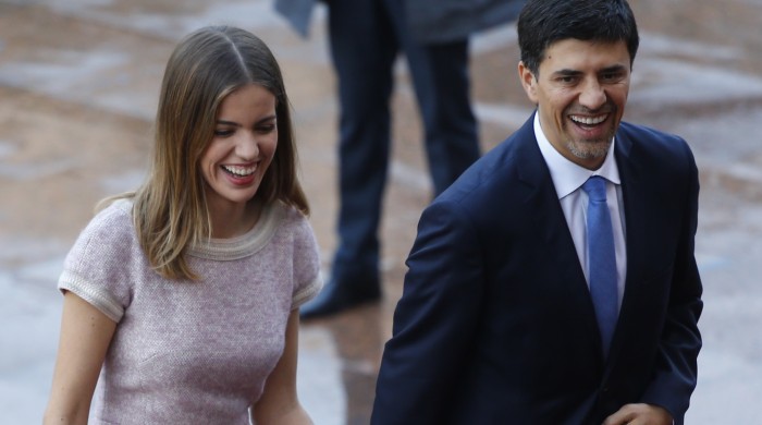 Millaray Viera mostró avanzado embarazo en Cambio de Gabinete: acompañó a exministro Díaz