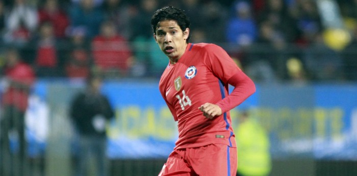 'Matí' Fernández salió lesionado tras 10 minutos en debut como titular en Milán