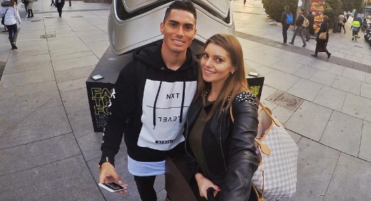 En medio de su crisis laboral Jean Paul Pineda celebró junto a Faloon 2 años de relación