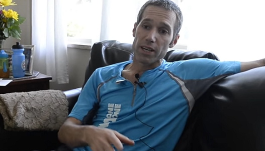 La increíble historia del ultramaratonista que decidió amputarse una pierna