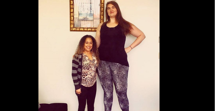 La historia de Aly Stosz: La 'gigante'  que venció el bullying y se transformó en modelo