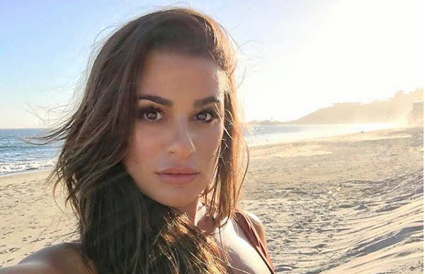 A lo 'JLo': Lea Michele cautivó a sus seguidores con sexys poses en Instagram