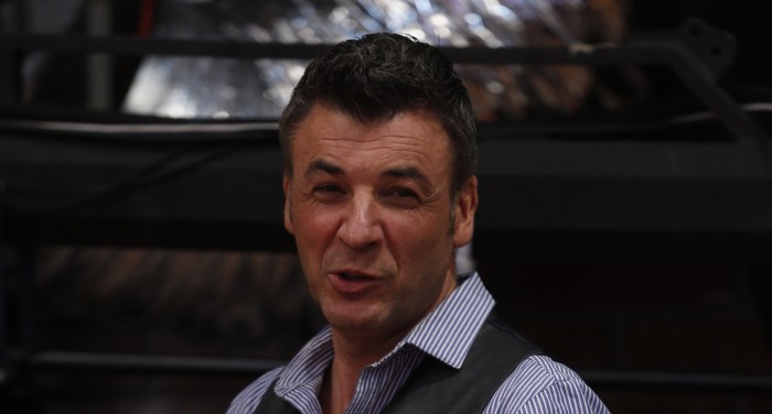 Así se divierte Yann Yvin en comerciales: video de Iván Torres lo delató