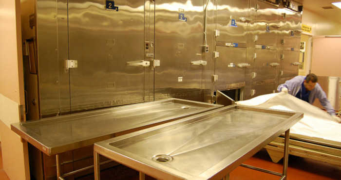 Víctima de accidente estuvo dos días vivo en la morgue antes de fallecer