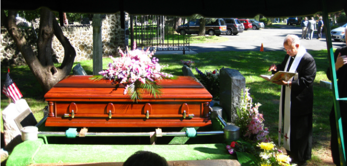 La curiosa historia de una mujer que apareció viva cinco días después de su funeral