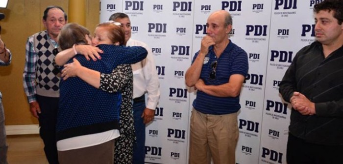Regalo de Navidad adelantado: Familia se reencuentra en Talca tras 50 años separados