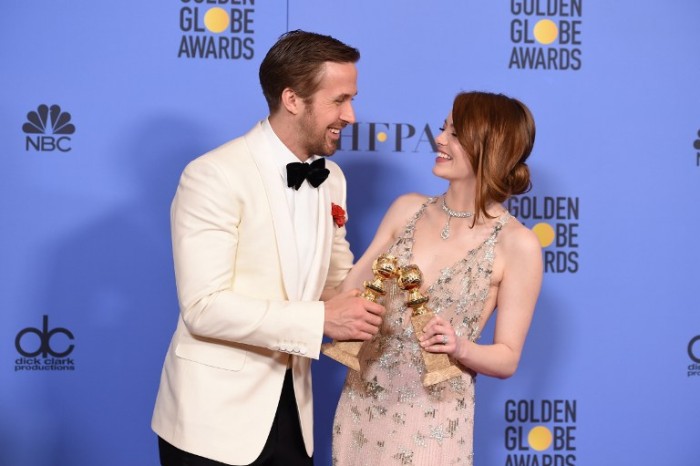 Ryan Gosling y Emma Stone en los Globos de Oro | AFP Photo