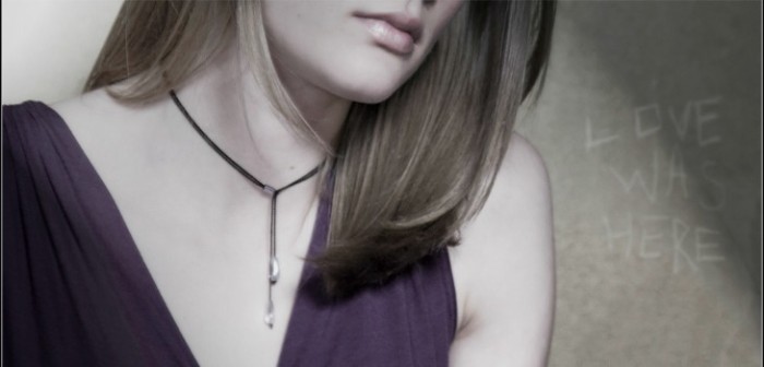 La cruda verdad de una mujer que fue abusada sexualmente por su padrastro cuando era niña