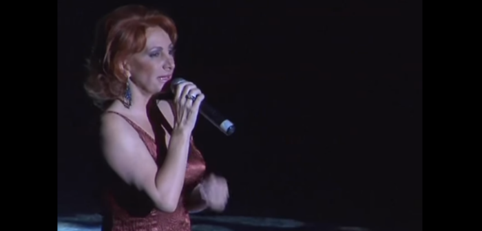 Así de guapo es el novio 20 años menor de la cantante chilena Gloria Simonetti