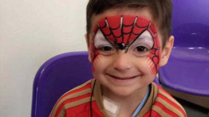 Niño con cáncer terminal recibe mejor premio de su vida: Gol del Mes en la Premier League