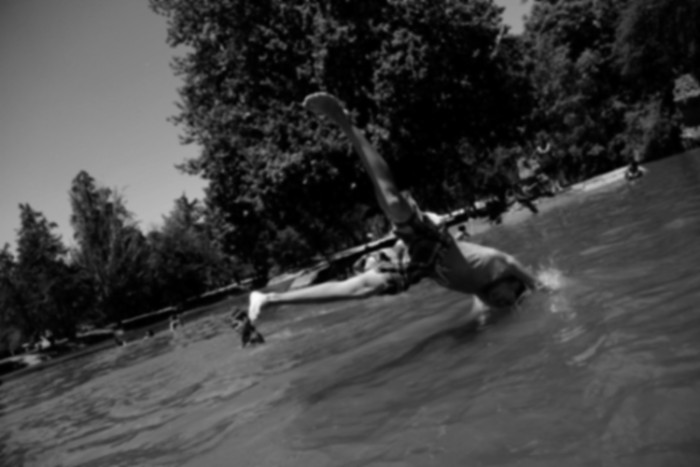 Niño muere tras lanzarse piquero y herirse con una rama en Río Ramadillas de Arauco