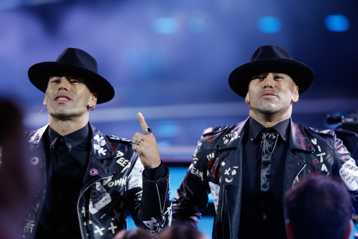 Juan Pablo López lanzó divertida broma a Power Peralta durante show en Festival de Viña