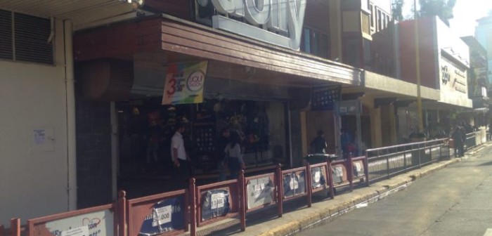 Bebé de 3 meses sufre accidente en escalera de local comercial en Puerto Montt