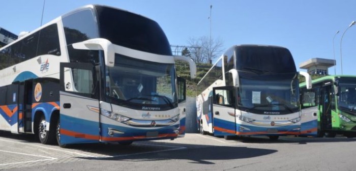 Eme Bus premia con bono a sus trabajadores bomberos que combatieron incendios forestales