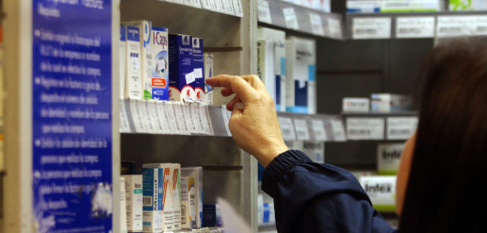 Inician sumario: confirman que Viadil falsificado se vendió en 3 farmacias de Arica