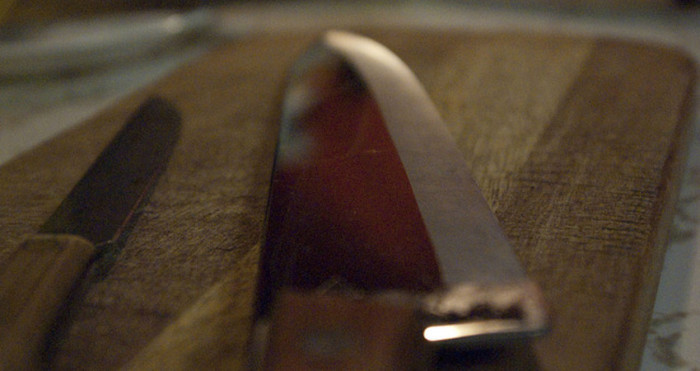 Acusan a adolescente de decapitar a su madre con un cuchillo en EEUU