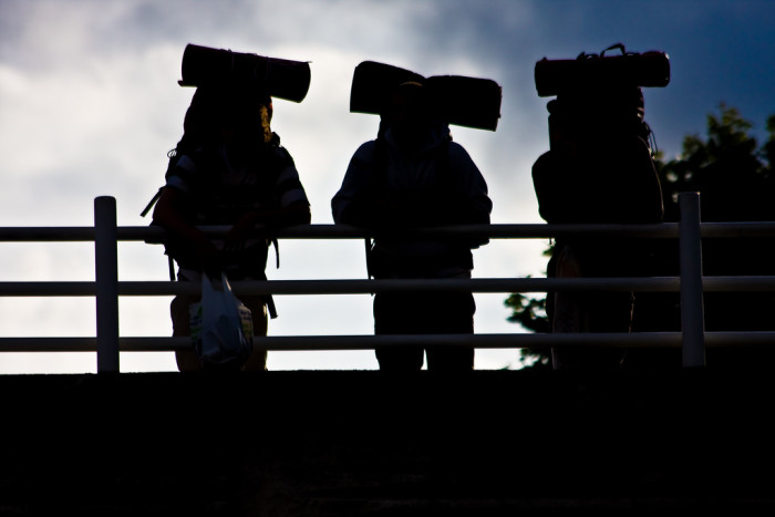 Joven mochilera fue violada durante dos meses en Australia: control de rutina la salvó