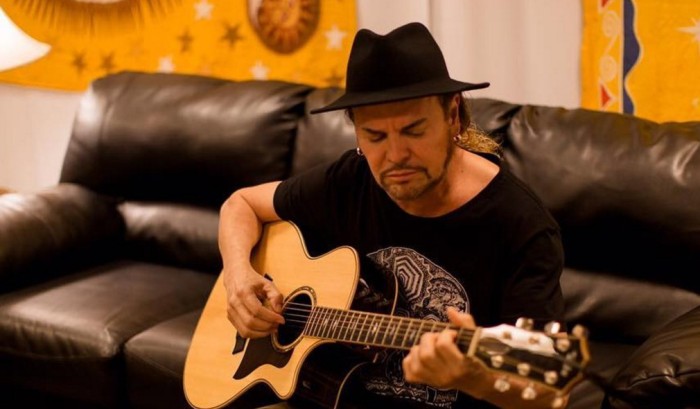 Vocalista de Maná envía firme mensaje a Chile sobre demanda marítima de Bolivia