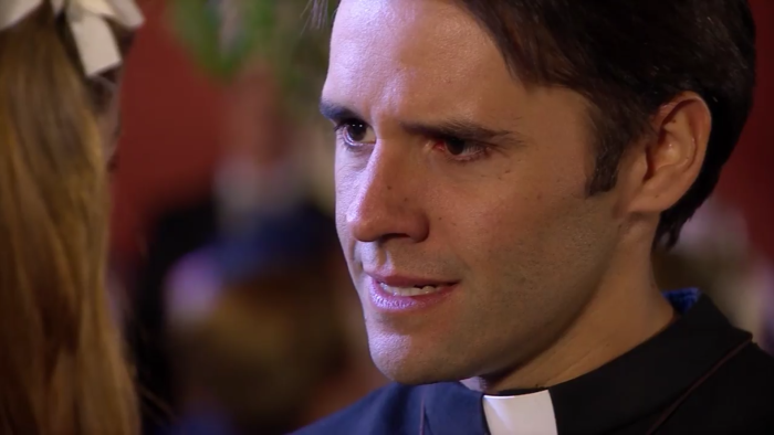 La frase del cura 'Reynaldo' que cortó las alas a 'María Elsa' en Perdona Nuestros Pecados