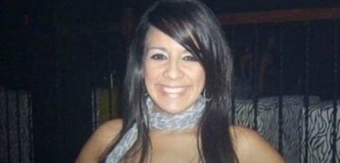 Ésta es la mujer más buscada por la policía: usa app de citas para engañar a sus víctimas