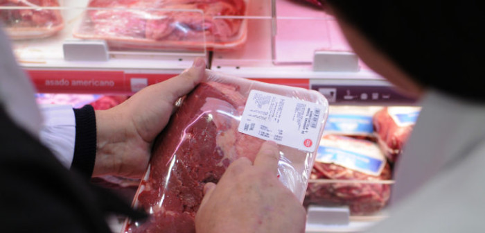 Minsal descarta aplicar cuarentena a carnes de Brasil pese a solicitud del Colegio Médico