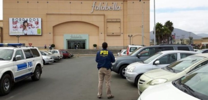 Dos mujeres sufren robo de millonaria herencia en estacionamiento de mall Plaza La Serena