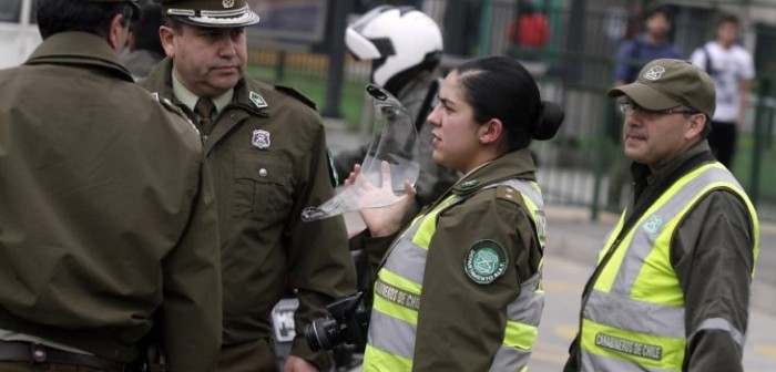 Mujer sufre portonazo en Concepción: 4 jóvenes le robaron auto tras amenazarla con armas